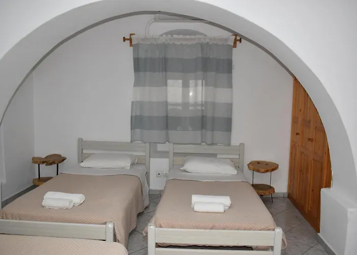 Old Mykonos Bed & Breakfast Drafaki