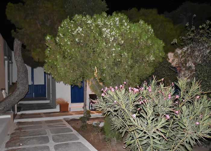 Alojamento de Acomodação e Pequeno-almoço Old Mykonos 3*